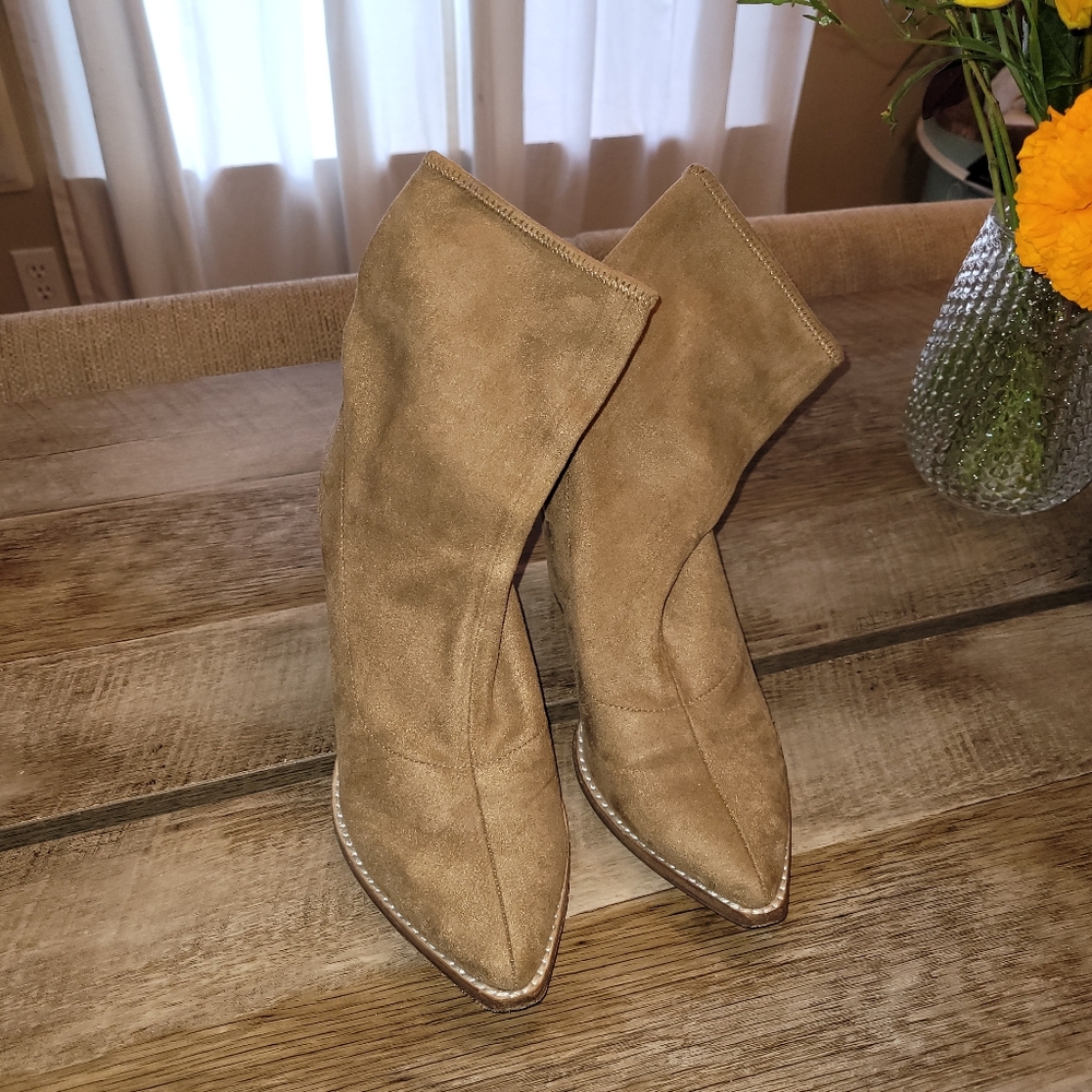 Pelle Moda - Natasha Boots size 7.5 Latte Tan - Picture 4 of 7